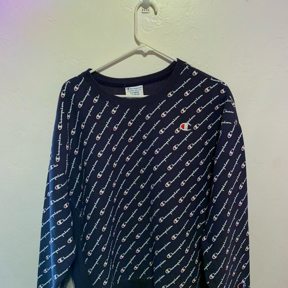 Champion Sweatshirt - Picture 2 of 4